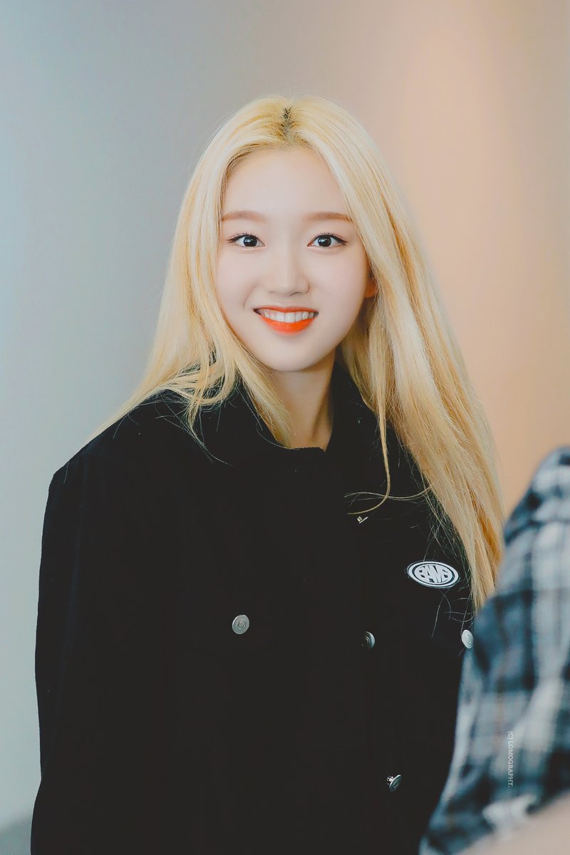 lomography_'s tweet photo. 191127 HAN 😊😚🥰
#고원 #이달의소녀 #GoWon #LOONA https://t.co/XqI2bRnCpp