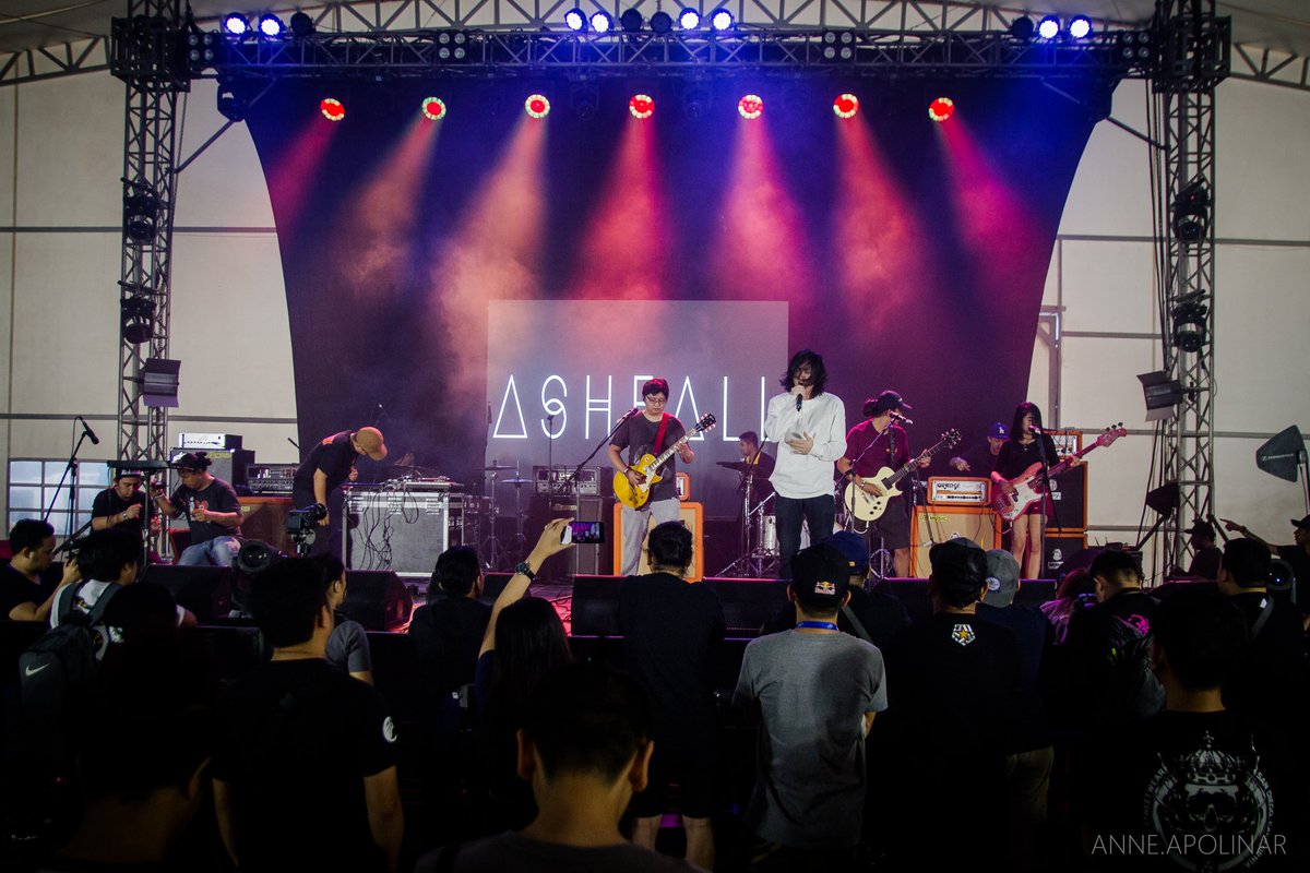 ashfallph's tweet photo. Last night was a BLAST!!! 🔥🔥🔥
Thank you to all the people who supported us, and to those who made us become a part of this prestigious event. We couldn't be more grateful.
Amazing shots by Anne Apolinar ❤
#threadfest2019 #anneapolinarphotography https://t.co/kdIa9JuGQw