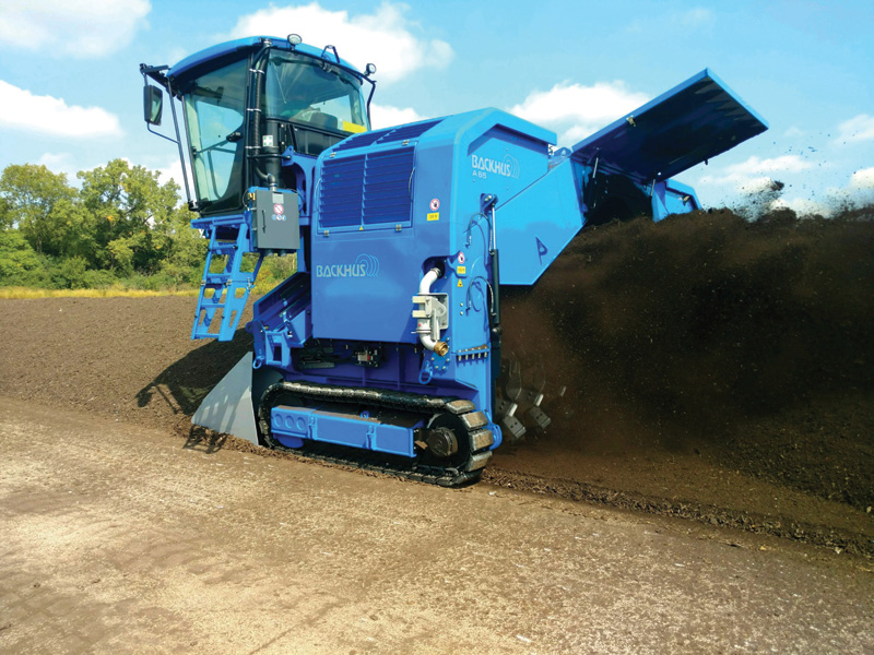 takecomand's tweet photo. The Harvest Quest #MSAP process from start to finish.
STEP SIX
First Turn: on day 30, now you can turn your #windrow for the first time. Nothing special, just a good pass. We recommend a #BACKHUS turner.
Follow us for the next steps on future Mondays! https://t.co/GWFFQoasoe