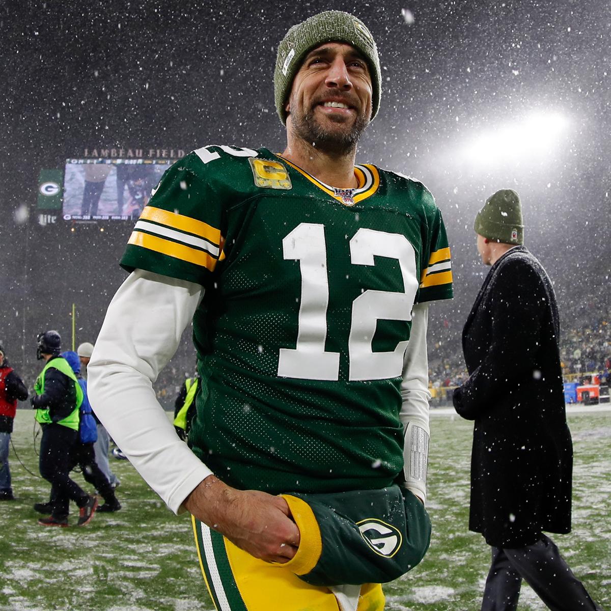 NFL's tweet photo. HAPPY BIRTHDAY to @packers QB @AaronRodgers12
🧀 360 passing TDs to only 82 INTs
🧀 Highest career passer rating (103.1) in NFL history (min: 1,500 attempts)
🧀 One of four QBs to pass for 40 TDs in multiple seasons
🧀 2x NFL Most Valuable Player https://t.co/bZopxRv1sR