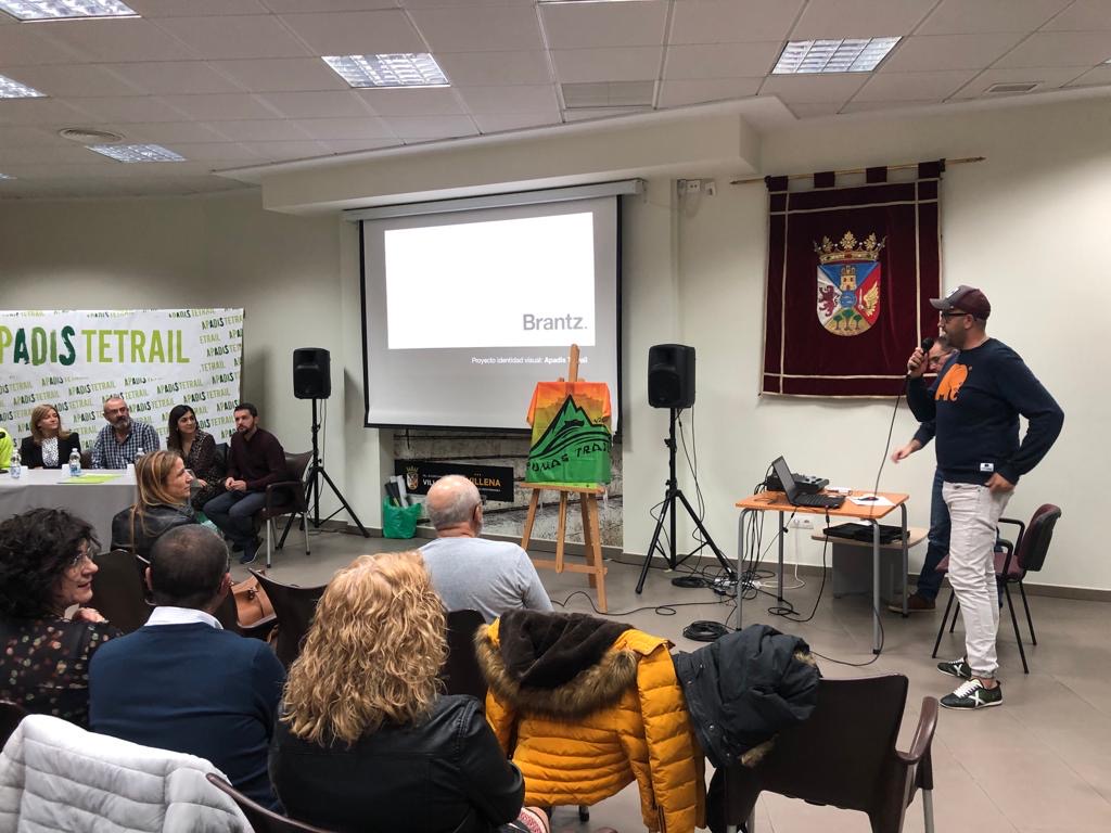 Brantz_estudio's tweet photo. Este finde presentamos el cartel que pondrá imagen a la nueva edición de APADIS Tetrail.
Nos encanta colaborar con APADIS Villena y que mejor forma de hacerlo que con nuestro trabajo.
¿Qué os parece el resultado?
#diseño #Brantz #ApadisTetrail #Apadis #Villena https://t.co/EVma9E8D2y