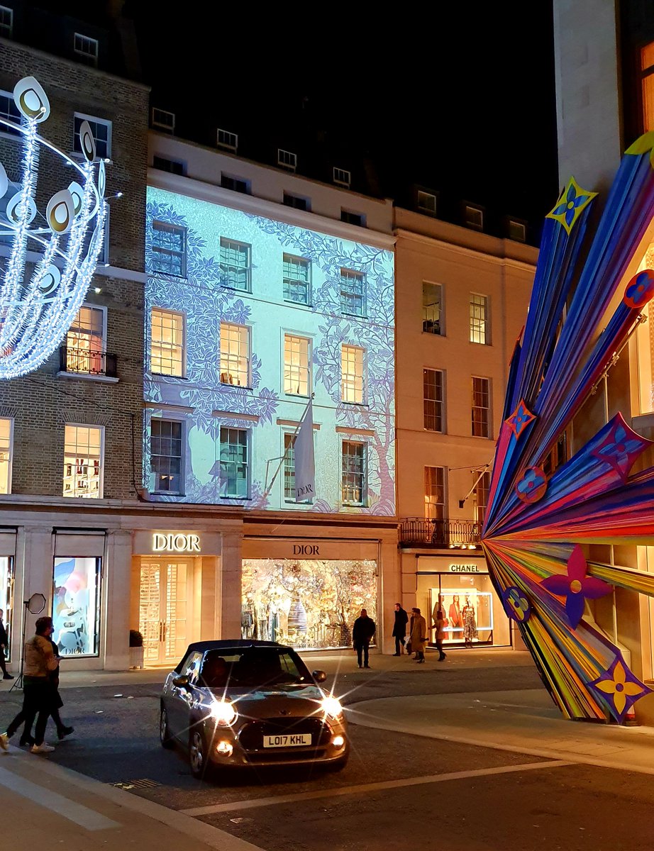 motionmappinguk's tweet photo. We were asked to do the #christmas2019 #projections for #dior on New Bond Street in London and used the roof of the building opposite to house the projectors and there until early January! #projectionmapping #projection #christmas #decorations #buildingprojection #architecture https://t.co/svqLJCTRE6
