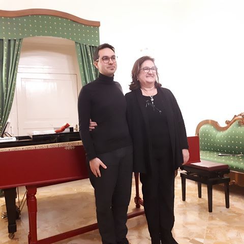 Antico e moderno? Suggestive contaminazioni. Grande successo ieri di @livio_minafra e @margheritaporfido al Festival pianistico Città di Corato.  #weareinpuglia #festivalpianisticocittadicorato #corato #coratopianofestival #pianoforte #clavicembalo