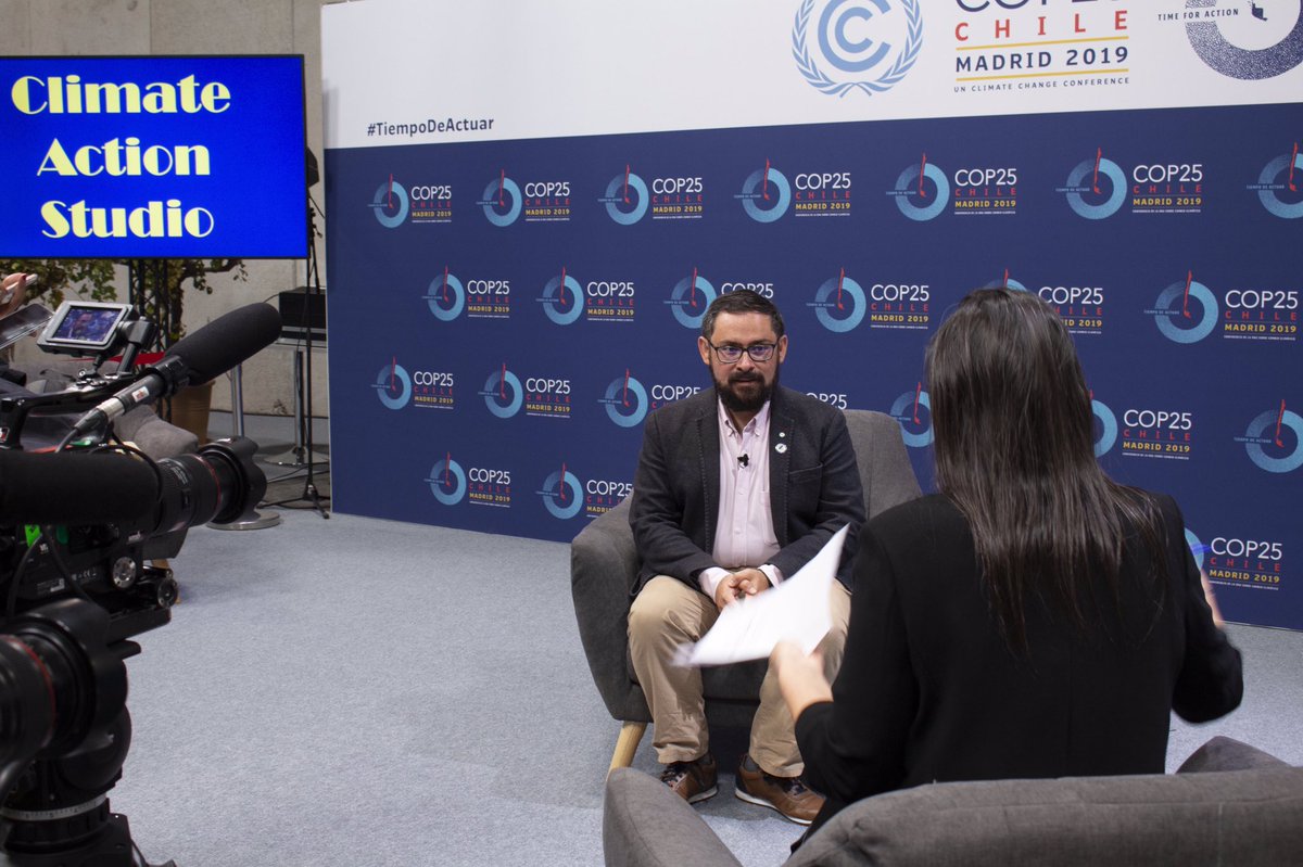 larutadelclima's tweet photo. Adrian hoy conversó en #climateactionstudio sobre daños y pérdidas, el Mecanismo Internacional de Varsovia, y la #acciónclimática https://t.co/G1eCzbFin4