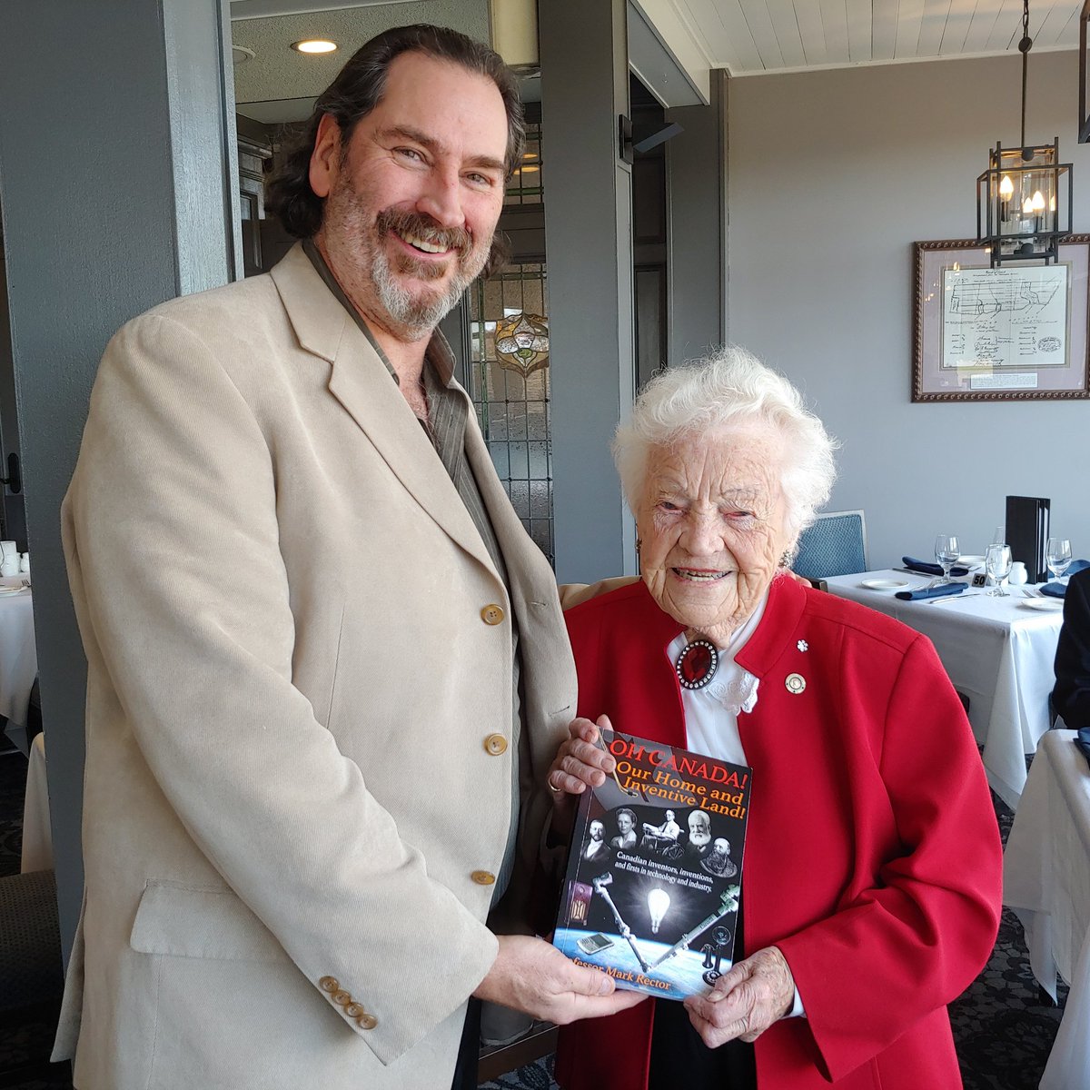 ProfMarkRector's tweet image. YAY! My newest reader, Hazel McCallion, fmr Mississauga Mayor. She raved about the  Mississauga stories: Bell, Nortel, SPAR Aero Great Xmas gift for history buff/gadget buff/teacher/ proud 🇨🇦! professormarkrector.com
#History #Xmas #tech #doncherry #mississauga #Cdnhistory #cdn