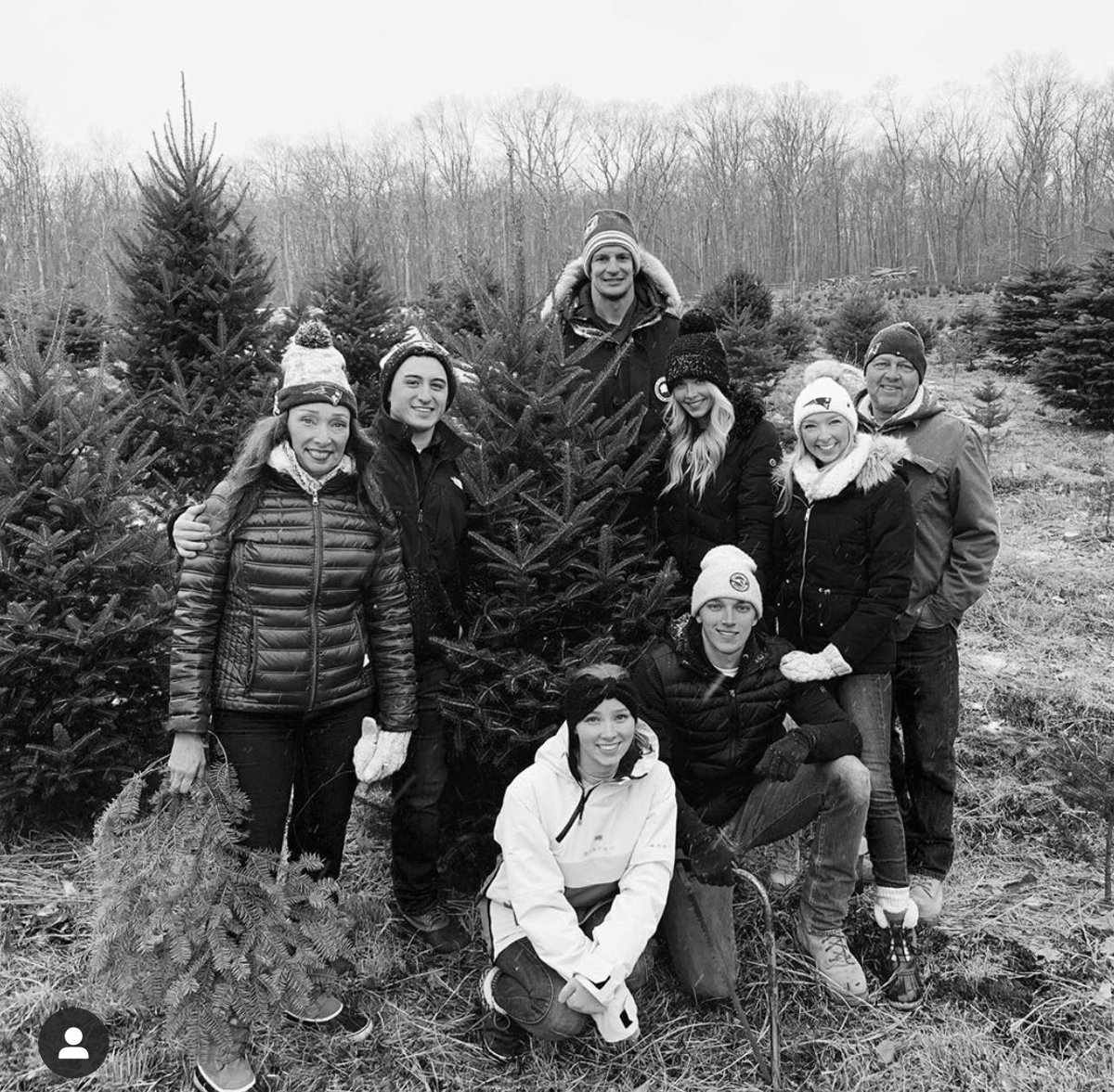 Gronk sighting in Connecticut! @RobGronkowski and girlfriend @camillekostek were spotted getting a Christmas tree 🎄 at Winterberry Farm in Killingworth and look closely at his hat. Go Hartford Whalers! @WFSBnews @WhalersPlates @espnSteveLevy @CStewartNews @MikeGuerrieri