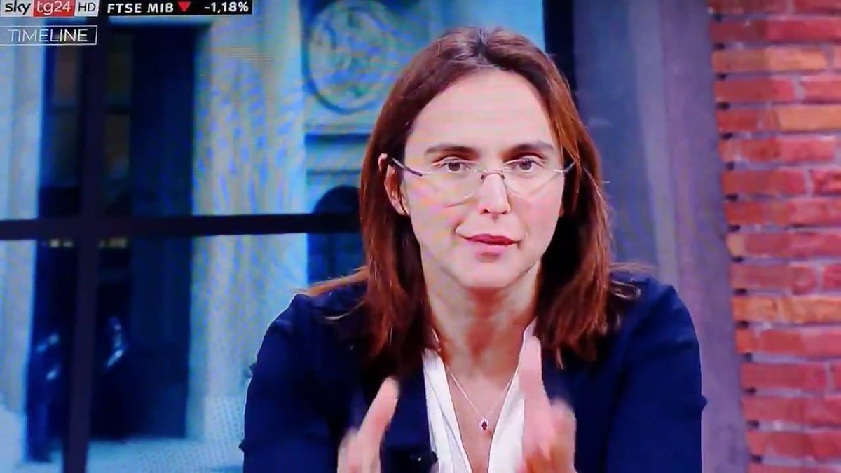 laltrodiego's tweet photo. A #SKYTG24 il ridicolo.

•#Quartapelle: "a giugno ero contro il #MES perché ero all’opposizione, e non mi fidavo di quel Governo"
•Conduttrice: "quindi gli stessi contenuti ora vanno bene perché c’è il suo Governo?"
•#Quartapelle: "il MES è complicato"

Risate in studio.
FINE. https://t.co/Ae1XGyC44T