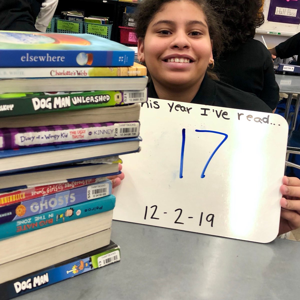 SGL378's tweet photo. Reading Portfolio &amp; Celebration Day! Students update their Books Completed lists, self assess their work as readers and give each other feedback to set future reading goals. Keep up the reading! #sglliteracy #readingzone https://t.co/3GMsXWR0Ok