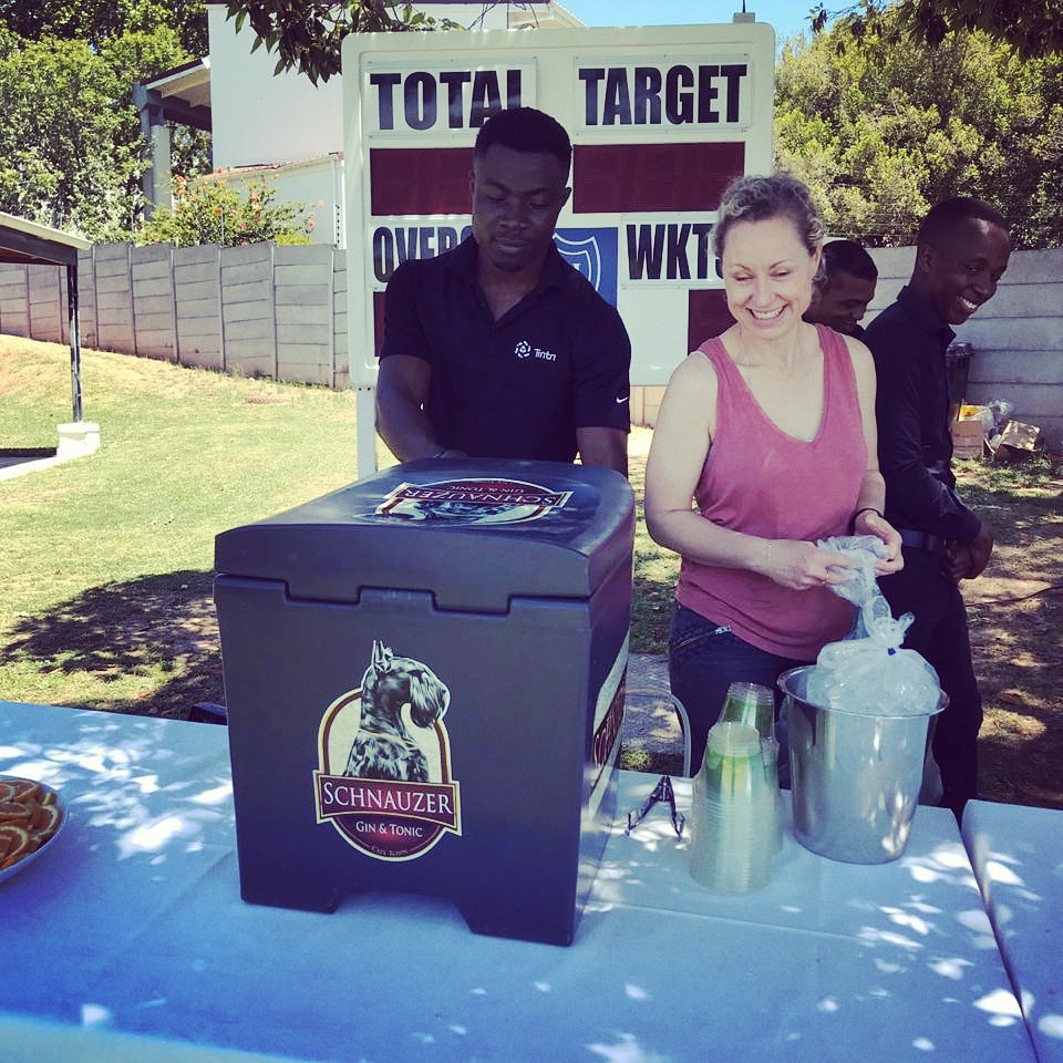 GinSchnauzer's tweet image. Schnauzer Gin and tonic at the Herschel Girls hockey day! @QuickflowT PODD ...aka jockey box made this possible. Came out with perfect carbonation and cool cool cool! #ginandtonic #jockeybox #SouthAfrica #noelectricitynoproblem
