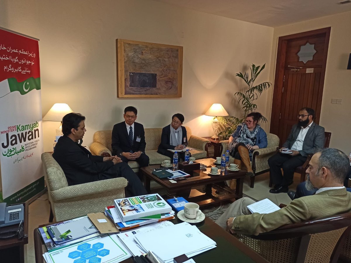 QtarEVM's tweet photo. Muhammad Usman Dar, Special Assistant to Prime Minister (SAPM) on Youth Affairs held a meeting with a delegation from embassy of Japan including Tokita Yuji and Doi Takemi along with UNDP's representatives Ignacio Artaza and Laura Sheridan. 

#kamyabjawan https://t.co/UlrRgRHhDt