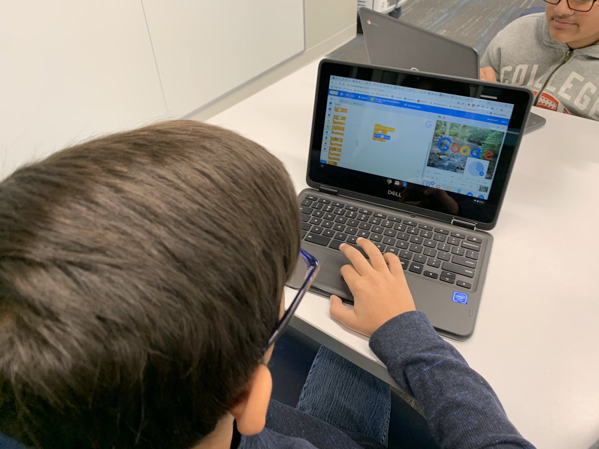 MrsQ_HMS's tweet photo. #HourOfCode Day with my 6th grade @HeritageBroncos & @JoeParthemore #WeAreHMS #WeAreBroncos #gcisdlib #Codrones @codeorg https://t.co/ANrW4xDjLU