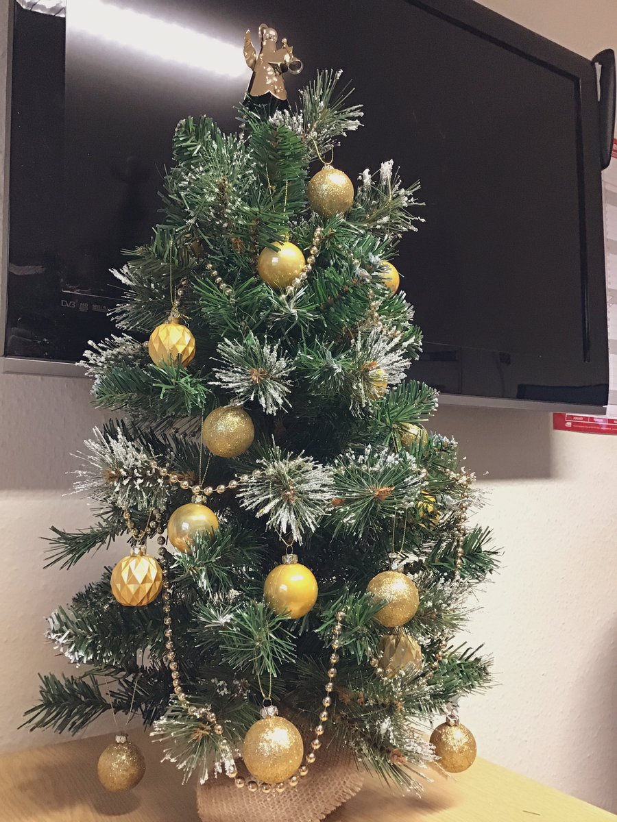 KettGeneral's tweet photo. We’re liking your Christmas Tree @StaffBankKGH 🎅🏼🎅🏾🎅🏿

🌲 Here at KGH Twitter Towers, we are also in a festive frame of mind. What do you think of our seasonal sapling 🌲 

#TeamKGH 🏥 #KetteringGeneralHospital #Christmas2019 https://t.co/ZgBUHtGbaQ
