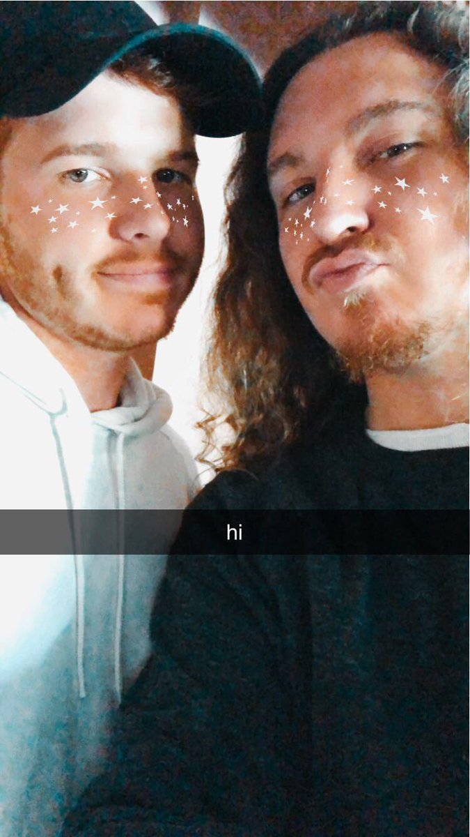 ton_of_brat's tweet image. He’s an Aquarius ♒️ and I’m a Cancer ♋️ been best buds since 10+ years ago.