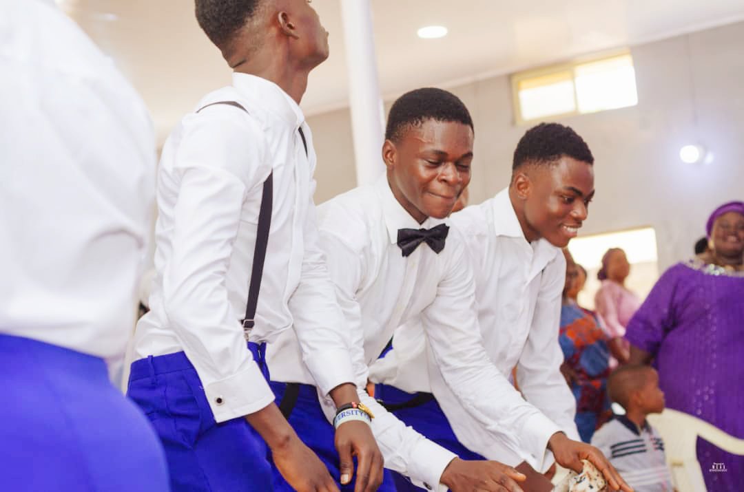 Iam_Psalmthex's tweet photo. ๐ฅ๐ฅ๐ฅ๐ฅ๐ฅ๐ฅ
And this is how yesterday,the last first Sunday of the YEAR went!!!..
It's indeed a good thing to praise the Lord, you don't get to be blessed alone,you burn excess calories while dancing!!
Praises all the waaaay!๐บ๐ฝ๐บ๐ฝ
#ITWASMASSIVE!
#PSALMTHEX https://t.co/A2MghAvExG