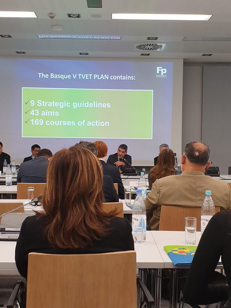 unevoczentroa's tweet image. .  @UNEVOC Global Forum #alit2019 Bonn. @rlamaintxau from @FPeuskadi. Innovations at system level for professional development of teachers &amp;amp; trainers.