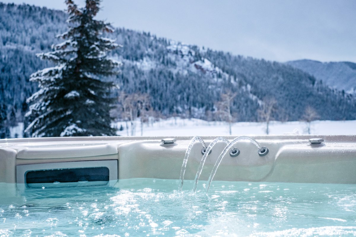 Stop in soon; now is a really great time to buy a #HotTub! 💦

#InventoryClearance #YearEndSale