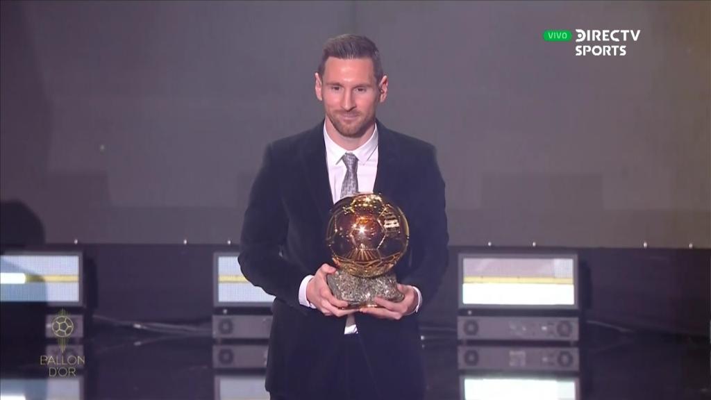 DSports's tweet image. ⚽🔝 Lionel Messi es el primer futbolista que gana seis Balones de Oro.

¿Es el mejor jugador de la historia? ¡Los leemos! #BalonDeOroEnDIRECTV