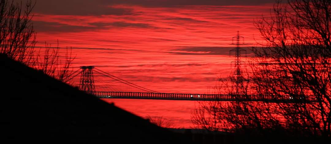 Red sunset behind Newport transporter bridge @ruthwignall <a href="/kelseyredmore/">Kelsey Redmore</a> <a href="/AndreaByrneTV/">Andrea Byrne</a> <a href="/AmandaHouston/">Amanda Houston</a> <a href="/behnazakhgar/">Behnaz</a> <a href="/lucyowenwales/">Lucy Owen</a> <a href="/LucyWeather/">Lucy Verasamy</a> <a href="/carolkirkwood/">Carol Kirkwood</a> <a href="/BBCWthrWatchers/">BBC Weather Watchers</a> <a href="/itvweather/">ITV Weather</a> <a href="/Sue_Charles/">Sue Charles</a> <a href="/behnazakhgar/">Behnaz</a> <a href="/WalesOnline/">WalesOnline 🏴󠁧󠁢󠁷󠁬󠁳󠁿</a> <a href="/ItsYourWales/">It's Your Wales</a> <a href="/S4C/">S4C 🏴󠁧󠁢󠁷󠁬󠁳󠁿</a>