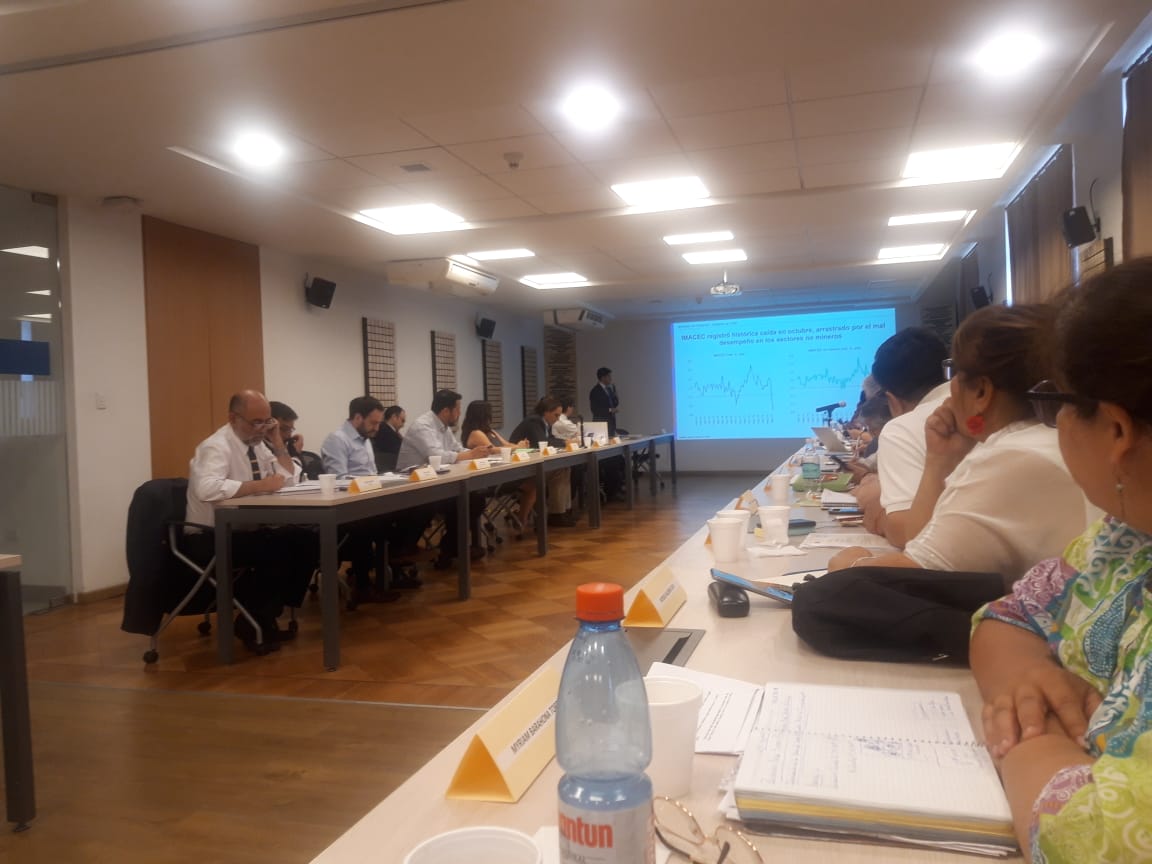 Hoy continuó negociación ramal más grande de Chile, <a href="/confedeprus/">@confedeprus</a> representada por su presidenta Consuelo Villaseñor fue parte del encuentro #VamosPorMas #ChleCambio #EmpleoPublicoDigno