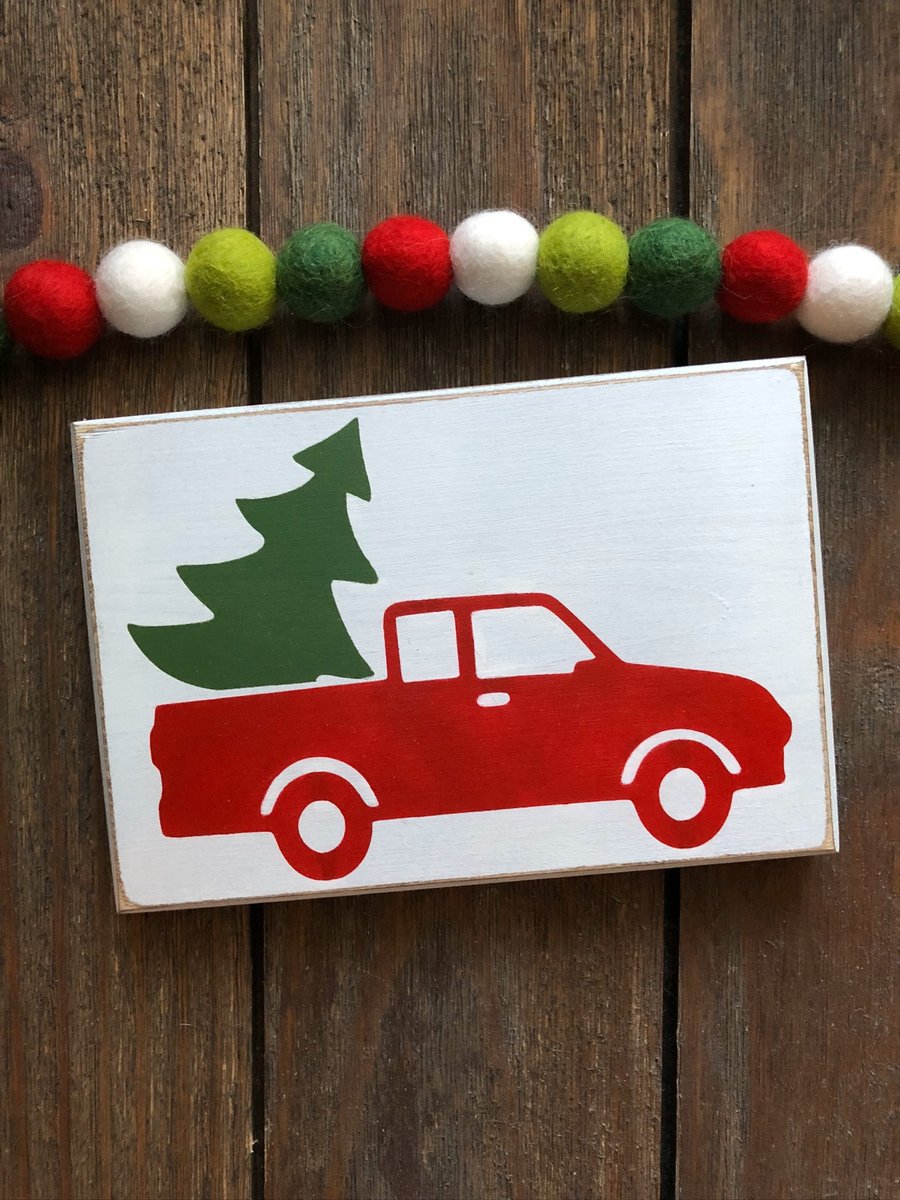 primhp's tweet image. Christmas tree time! 🎄 Do you like to pick out your own??
.
.
#christmastree #treedecor #merrychristmas #christmas #merryandbright #joyfulseason #woodensigns #wood #signs #signmaker #farmhousedecor #homedecor #home #woodsigns #maker #handmade #handpainted #farmhousesigns