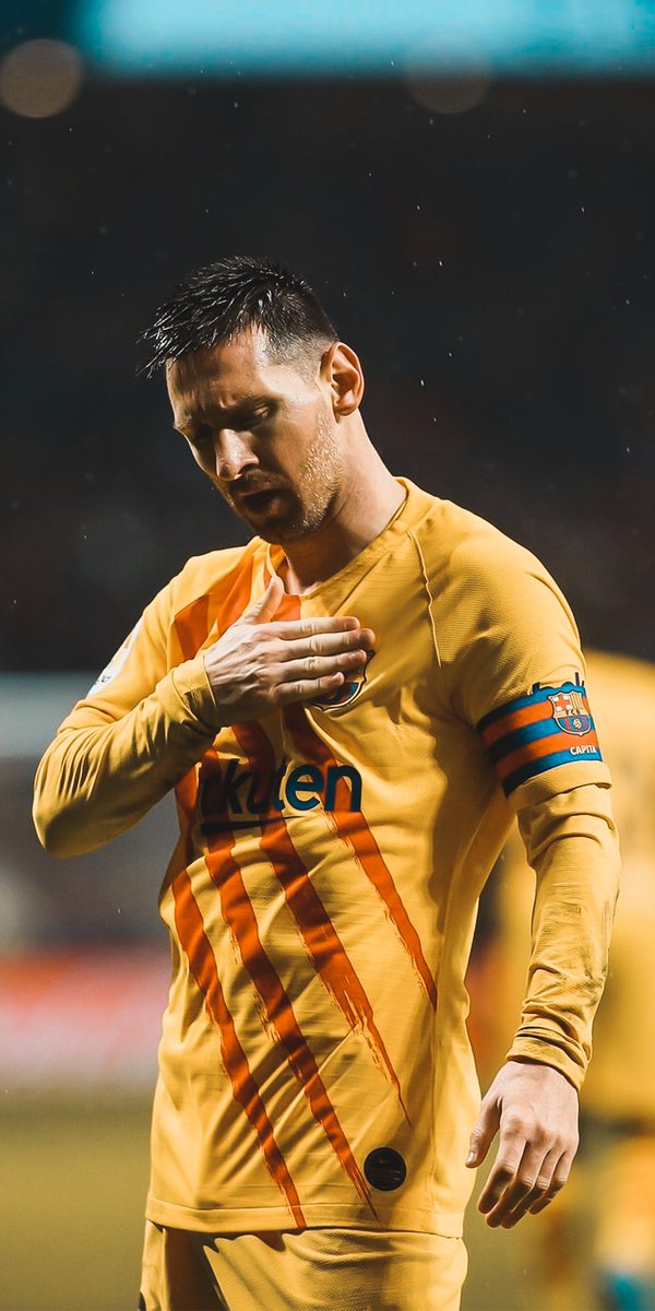 0xchemistry's tweet photo. Ronaldo said he wants 7 Ballon D'ors? Jokes on him cos the only one who would be winning 7 Ballon D'ors is Lionel Messi. Get used to it. It's Greatness. 🔥🔥🔥🔥

#BallonDor2019 #MESSIX #BallonDor https://t.co/S3OYLnFcj0
