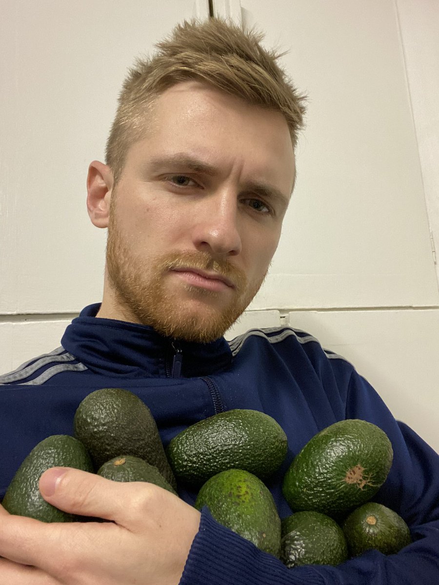PaulDock93's tweet photo. Just a single father struggling to raise his 8 avocado sons x https://t.co/NBnePuir3x