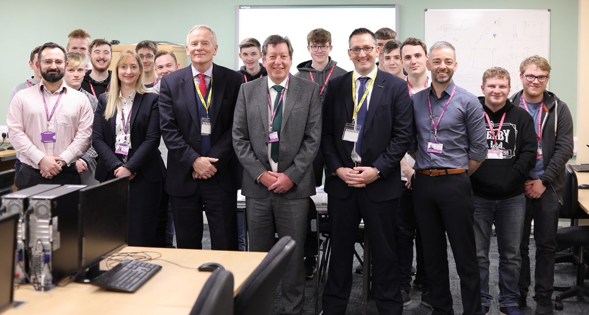 ✈Senior executives from Pennant International Limited visited Telford College to meet the first intake of aviation engineering students ✅ Discover more here bit.ly/2Okbij9 ✈
@PennantPLC <a href="/SkillsAviation/">Aviation Skills Foundation</a>