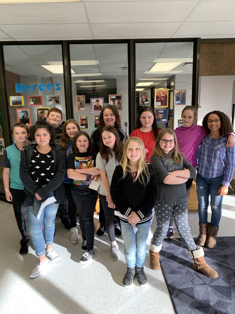 Look at our <a href="/BridgerMiddle6/">Bridger MiddleSchool</a> student ambassadors preparing for Tuesday”s <a href="/AVID4College/">AVID</a> walk-through!  They will escort our admin team who will be looking at our students’ Focused Notes in our AVID binders. Thanks <a href="/CadwellLaurie/">Laurie Cadwell</a> and <a href="/JBMSHerd/">Jeff Williams</a> for the great preparation!  #isdstrong