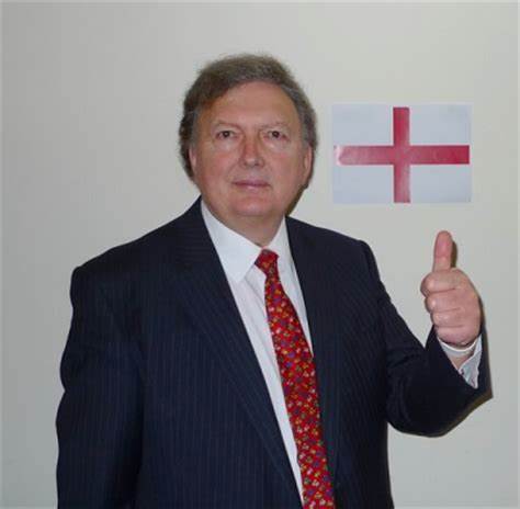 DalbidEU's tweet photo. Available for de-selection: #GregKnight in #EastYorkshire. In favour of bringing back capital punishment. Critical of initiatives seen as 'anti-car', such as congestion charging, pedestrianisation schemes, 'park and ride' proposals. #Unfit https://t.co/ui1R9uPzFE
