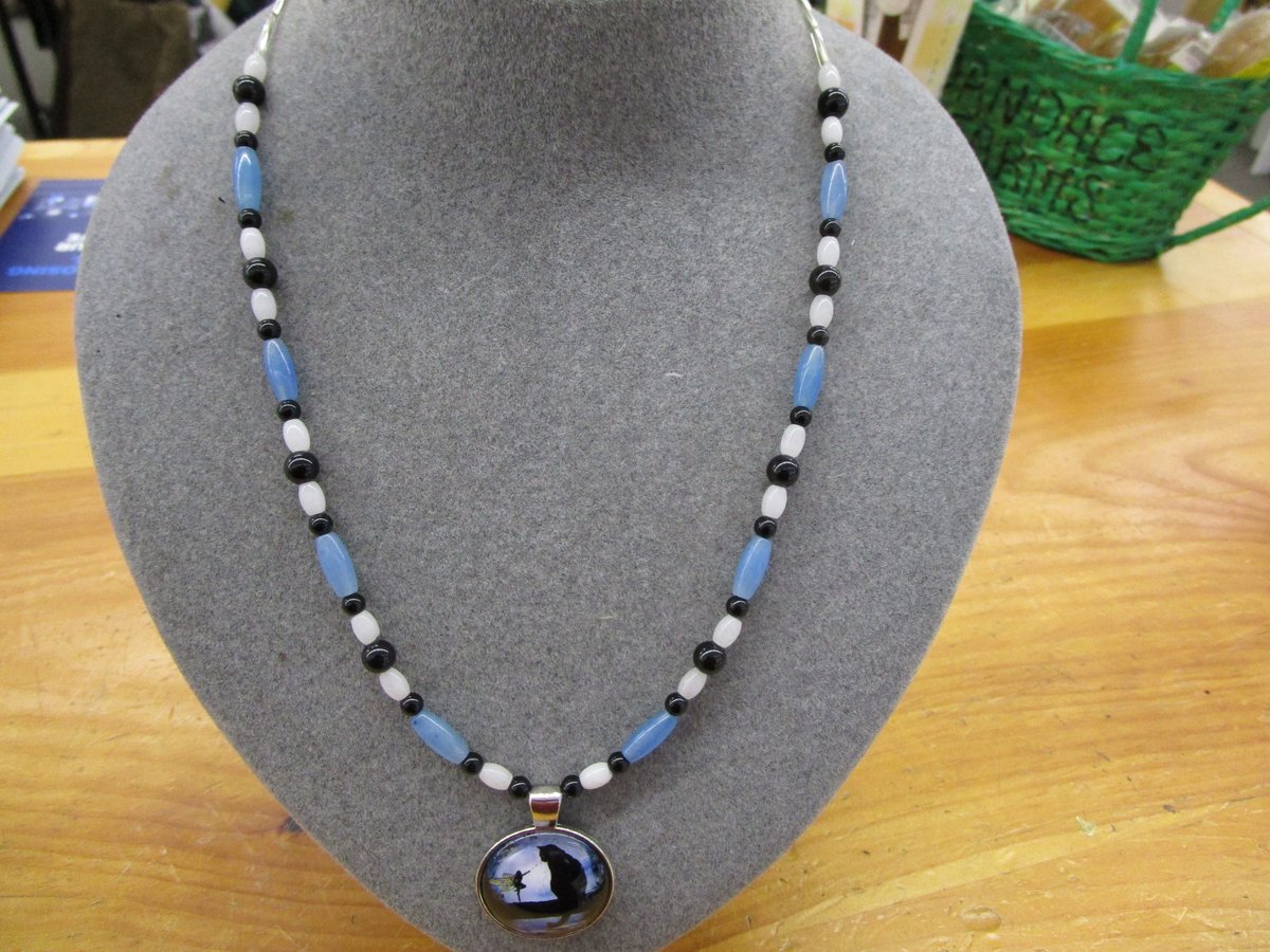 deborahblake's tweet photo. I put some new necklaces up on my Etsy shop, along with this limited edition (3 only) Black Cat Lovers Magical Kit. Check it out! #CyberMondayDeals https://t.co/mVUnTWWlvN https://t.co/LRORemVJpD