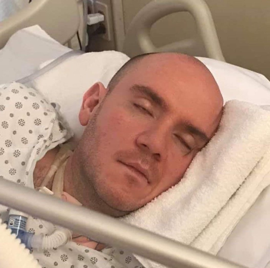 Call For Kindness:
NYPD Ofc Mike Vinitsky received head injuries while guarding a prisoner. His health has gone downhill. He has no family&amp; is alone. Lets send him Xmas cheer🎄

Please Send Cards
Mike Vinitsky
C/O Coney Island Hospital
2601 Ocean Parkway Rm430B
Brooklyn, NY 11235