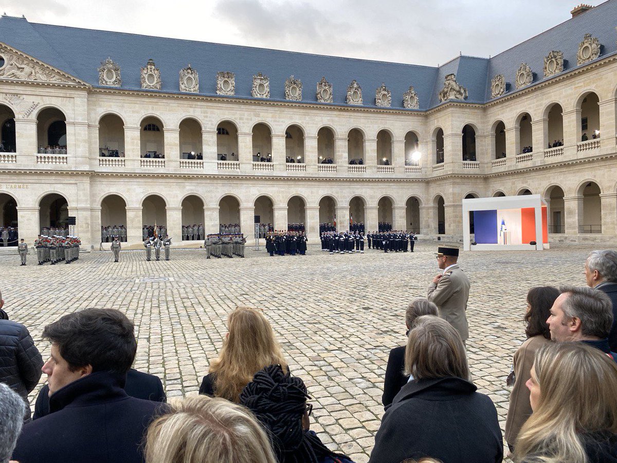 Nicolas Demoulin On Twitter La France Rend Hommage A Ses Fils Nicolas Megard Benjamin Gireud Clement Frisonroche Alex Morisse Pierre Bockel Julien Carette Romain Salles De Saint Paul Romain Chomel De Jarnieu
