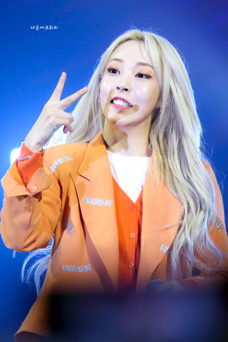 saw a tweet talking about byul's lower teeth, so here you go