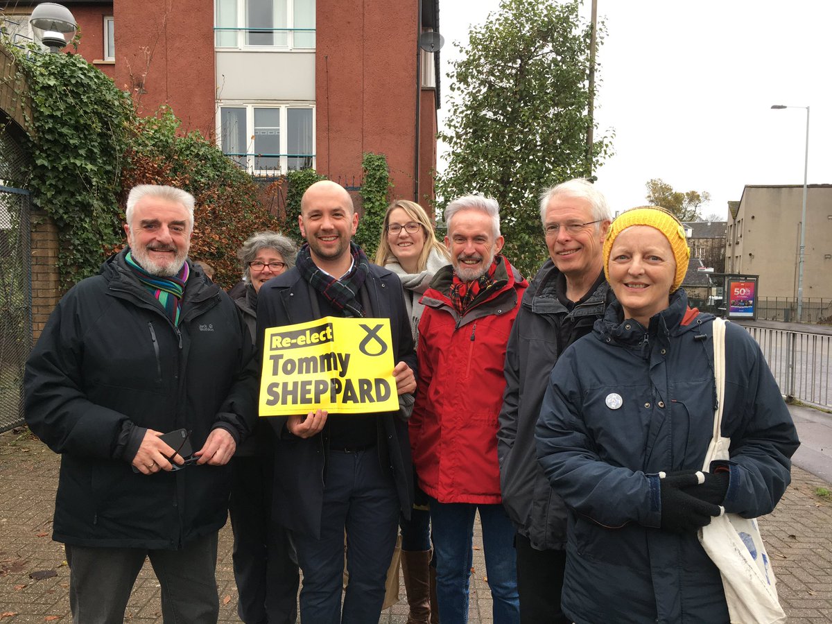 LeithSNP's tweet photo. Monday morning superstars hitting the streets with @TommySheppard and @BenMacpherson ! #TeamLeith https://t.co/jb5gH167Qz