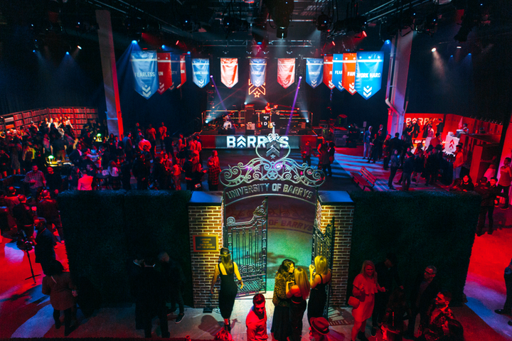 BizBash's tweet photo. The fitness brand’s event included a locker room, quad, library, beer pong, and fun surprises. https://t.co/UisfKvOprs #bizbash #bizbashny #eventprofs #eventideas #eventinspo @BarrysBootcamp @ShirazCreative https://t.co/nbKp1fCJvM