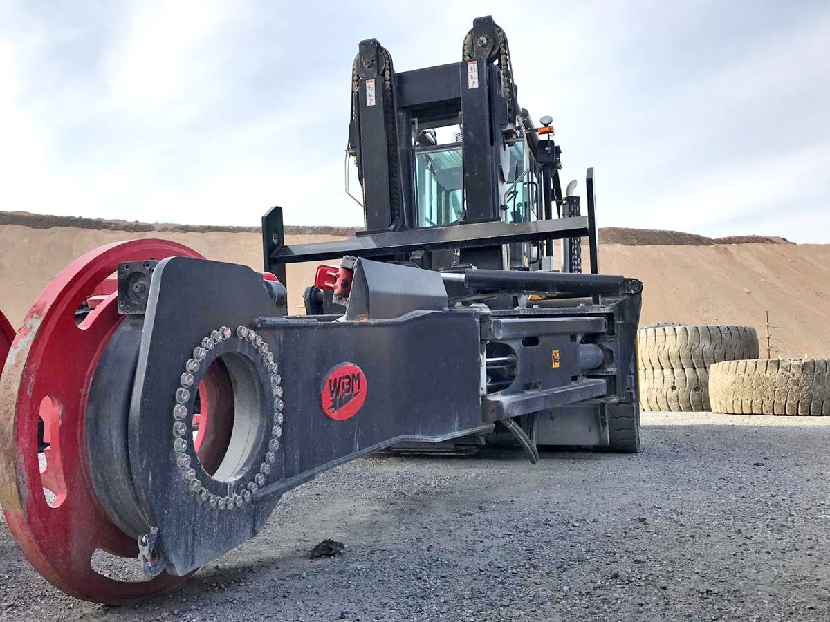 Weldco_Beales's tweet photo. This WBM T30W-R63 Tire Handler is hard at work with Kal Tire at a large gold mine in Mexico! #tirehandler #materialhandling #mining #weldcobeales #weldco #goldmine https://t.co/yfOOQ32cYb