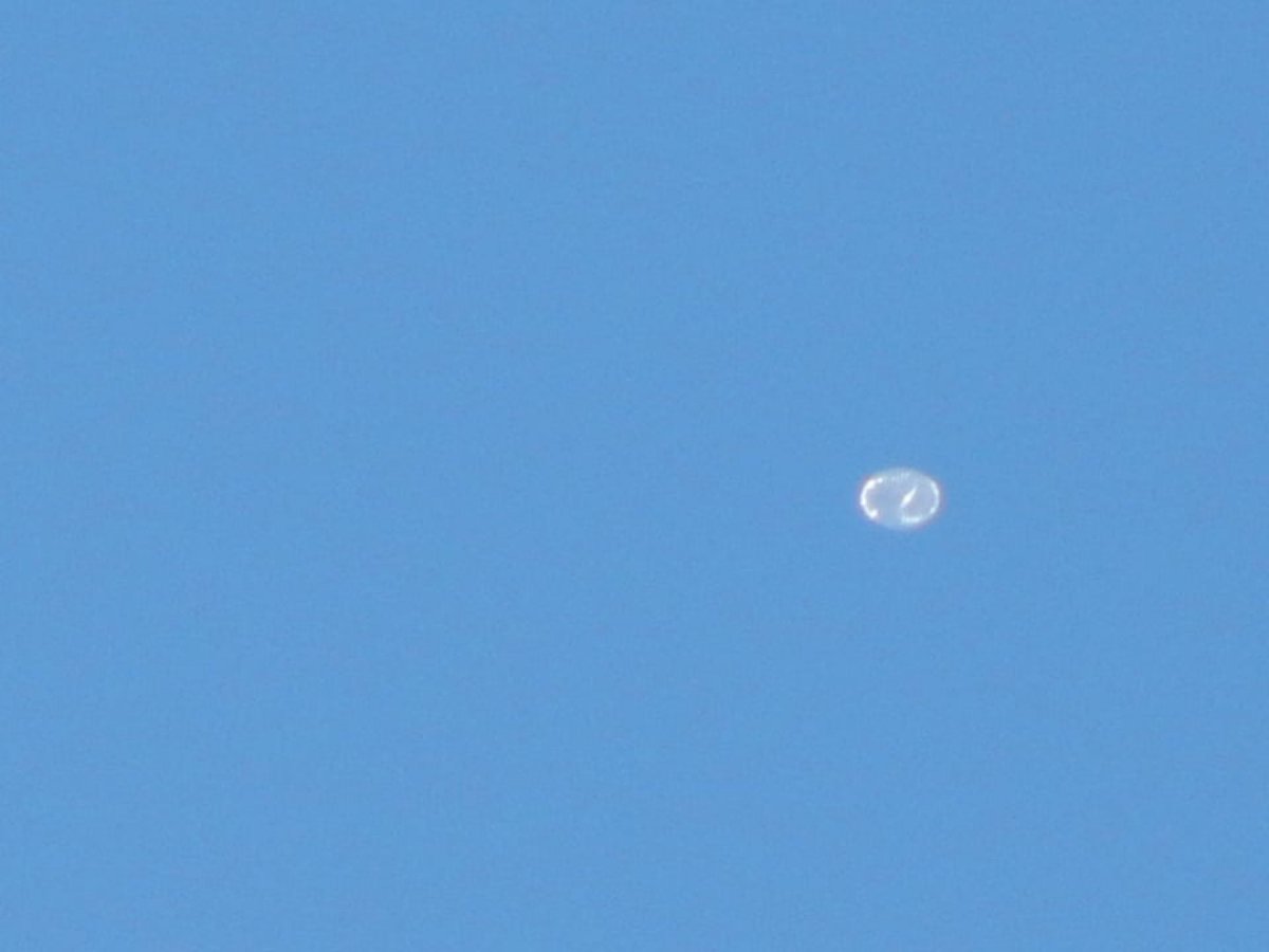 stratoballoon's tweet photo. Two views of #ProjectLoon #HBAL008 as seen yesterday over Brazil. Now above the Atlantic towards Africa.
#LoonProject
#ProjetoLoon https://t.co/YmMRMlaGfj