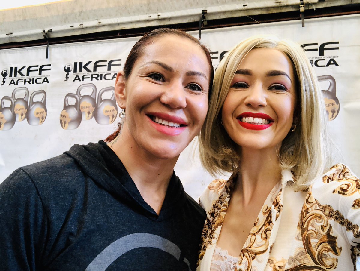 VaylenKirtley's tweet photo. She pioneered competitive MMA for women and will make more history with a win on 25 January #CyborgvBudd #BellatorWorldTitle
She is the Legend @criscybor. You can catch her on #TLC Tuesday 3/12/19 on @SABC_2 10h30 local @SPORTATSABC 
#QueCampeão #WhatAChampion
🙏🏻Obrigado https://t.co/7dkrPqRl91
