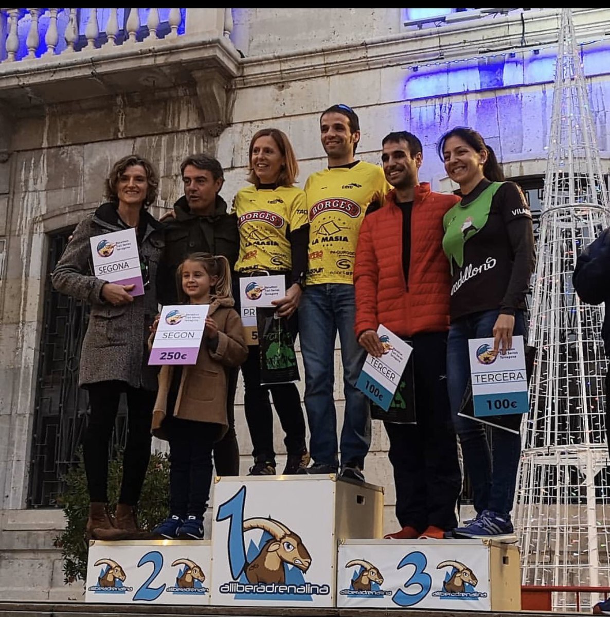 Gran podi de luxe 🤩 !!
Doblete <a href="/batalla_marta/">Marta Batalla Trilla</a> i Senen Escoda “Guanyadors del Circuit” @trailseriestgn 2019 @UTTGNsportHG ENHORABONA!
<a href="/Borges_es/">Borges</a> <a href="/borges1896/">Borges.cat</a> <a href="/tacticsport/">Tactic Sport</a> <a href="/megaplussport/">Megaplus Nutrition</a> <a href="/PHQUIROGEL/">PH-QUIROGEL</a> <a href="/lamasiatgn/">Camping La Masía Tarragona</a> <a href="/nuriamebe/">Nuria mes q quiro</a> <a href="/TGNdigital/">TarragonaDigital</a> <a href="/TGNDigital_Reus/">Tarragona Digital | Reus</a> 

#trailrunning #borgettis2019