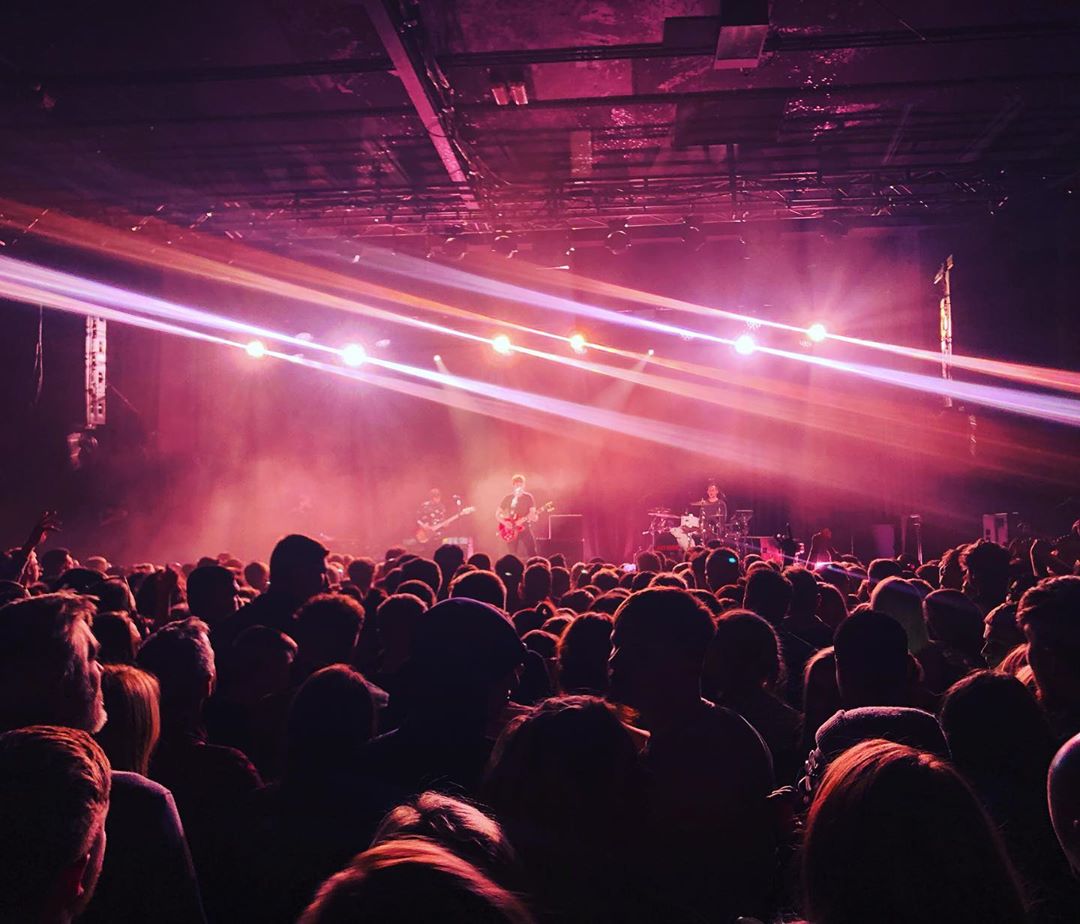Jakebugg's tweet photo. Thanks for all the live shots from my tour. These are particularly good
https://t.co/mgBmubW2r1 
https://t.co/x5g0uSTcPt 
https://t.co/NlB2rekQGZ 
https://t.co/DsZEQLxCHQ https://t.co/5BHWeT8jkg