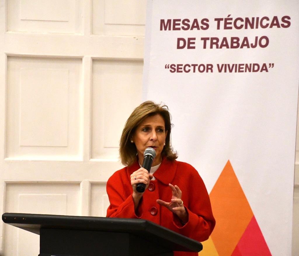 AndresMassieu's tweet image. Por instrucciones del Gobernador @alfredodelmazo, esta mañana arrancamos con la jornada de Mesas Técnicas de Trabajo para incentivar el desarrollo de vivienda en el #Edoméx con la participación de 5 dependencias del @Edomex, de la @canadevi y de la @ADI_MEXICO