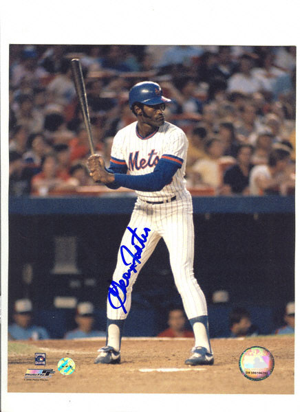 Happy Birthday to former Met George Foster and his bat \Black Beauty\. 