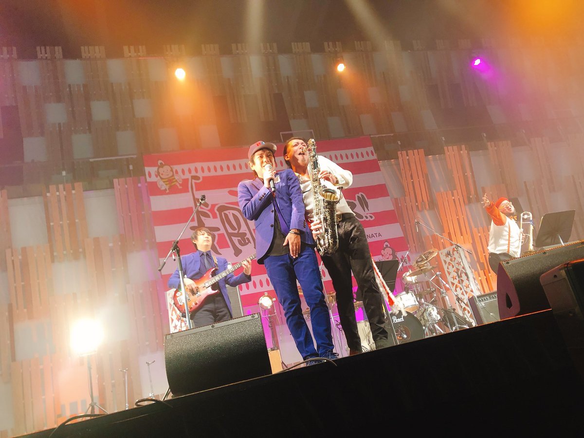 GRANDCOLORSTONE's tweet photo. 大阪なう。
なんやかんやしてて到着ツイートを忘れてましたw

音むす振り返りはインスタにあげてて
そこに書ききれへんかったけど
二人目のジャイアンのホーン隊の二人に参加してもらって
大キライダー
と
MUSIC
をやったよ。
二人ともそうなることを予想して譜面持参で来てくれてましたw
最高やった！ https://t.co/MbKiJltwws