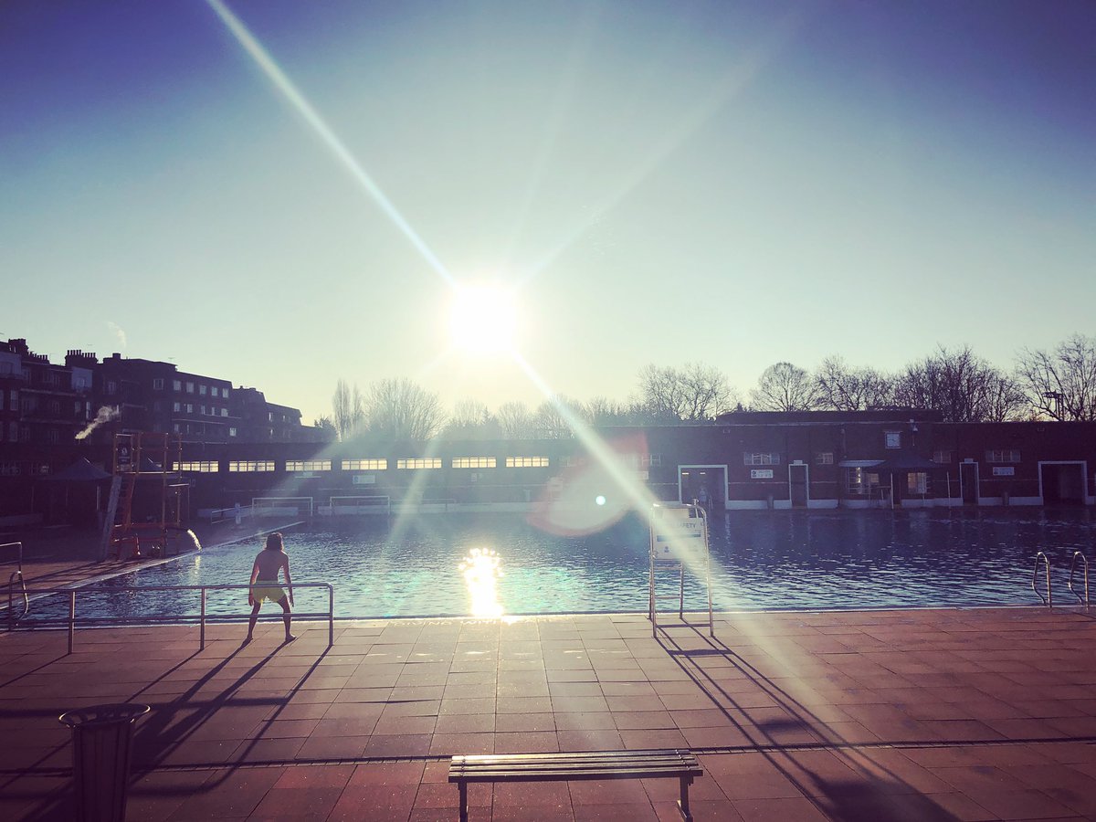 PositiveSpiritM's tweet image. Our #london swim this morning, beautiful sunshine,  and just like you, really needed to do this! #coldwaterswimming