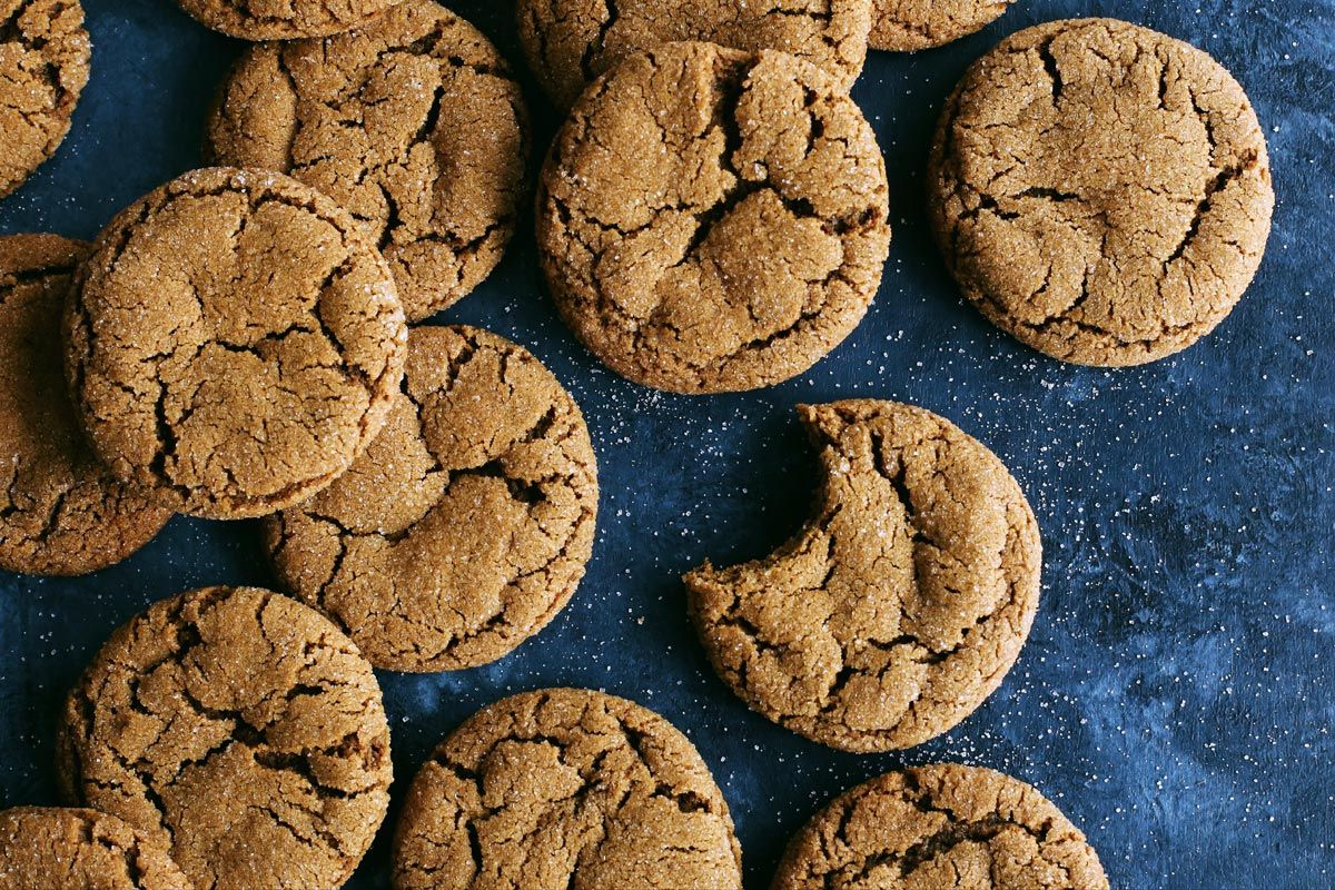 FarmgirlsDabble's tweet image. Soft &amp;amp; Chewy Ginger Molasses Cookies - an easy recipe, with no need to chill the dough! &amp;gt;&amp;gt;&amp;gt; buff.ly/2GdJLOg #cookies #ginger #molasses #christmasbaking