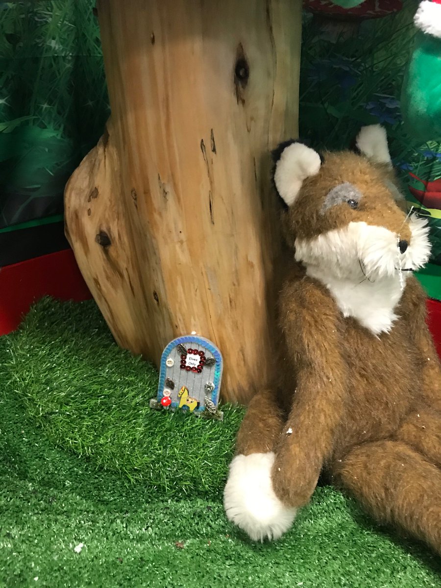 BlakerMrs's tweet photo. Well, 2SB were very excited this morning! Elfie has arrived in style with festive spirit and challenges for the children to complete. They loved talking about the wax melt stamp on the letter from the North Pole. @NorthManorAcad #festiveseason https://t.co/gdImez2Ruw