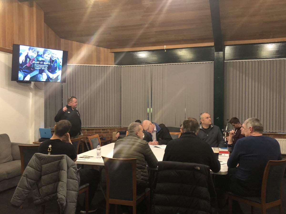 john_d80's tweet image. ⁦@GourleyDarren⁩ ⁦@WSORofficial⁩ about to start the Play it Safe course at Broadstreet with Darren Dolby 20 plus on the course #play it safe #growthegame ⁦@ERRefereesAssoc⁩