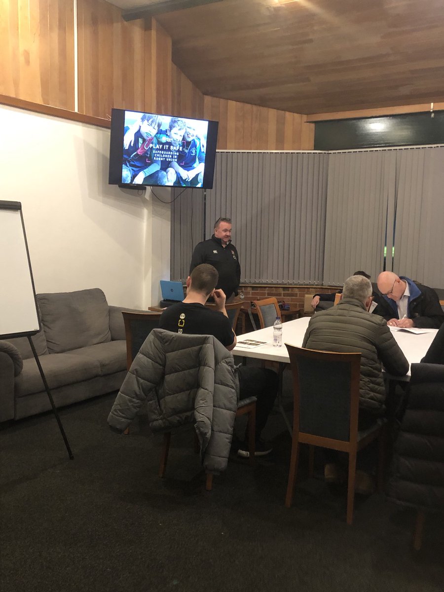 john_d80's tweet image. ⁦@GourleyDarren⁩ ⁦@WSORofficial⁩ about to start the Play it Safe course at Broadstreet with Darren Dolby 20 plus on the course #play it safe #growthegame ⁦@ERRefereesAssoc⁩