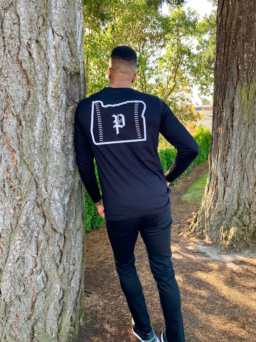 PDXDiamondProj's tweet image. Cyber Monday deals are here! Today is your last chance to buy PDP merchandise on discount before the holidays. Make sure to check out our new line of apparel, including this Stitch Long Sleeve. As always net profits go to nonprofit organizations. #MLBtoPDX shop.portlanddiamondproject.com