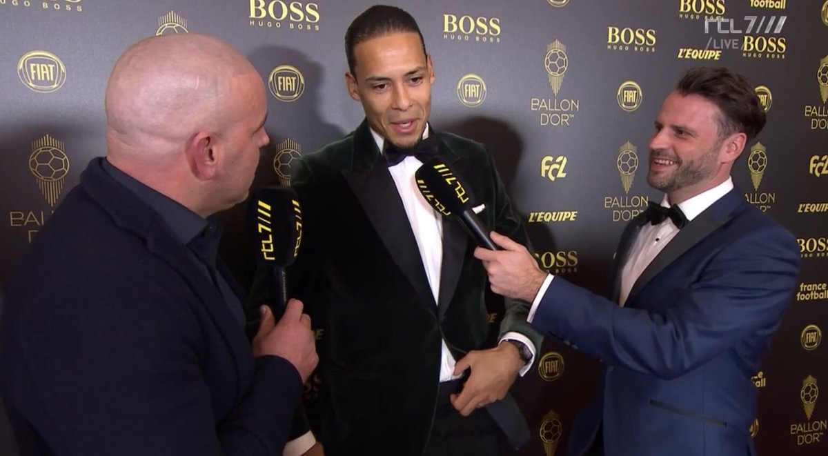 ActuFoot_'s tweet photo. Journaliste : « Cristiano Ronaldo n'est pas là ce soir, c'est un rival en moins pour vous ? »

Virgil Van Dijk : « C'était un rival ? »

🎙 RTL 7 https://t.co/whipmq3INe